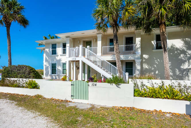 Three Gulls Anna Maria Florida